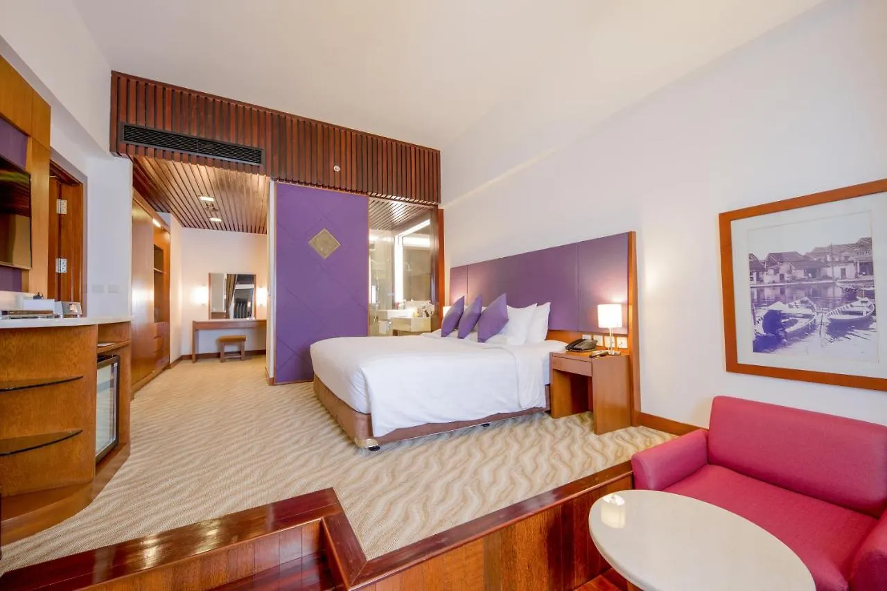Hotel Novotel Nha Trang 4*,